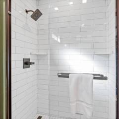 Hiltop Haven The Top Deck