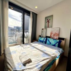 Free Parking with Balcony Pool and Gym MRT 200m