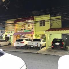 Hotel Enrique I Gazcue, Bed and Breakfast