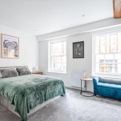 Historic Flat by Liverpool Street