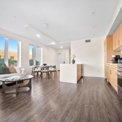 The Jade Hill Views - Penthouse - Pool, Gym, Balcony