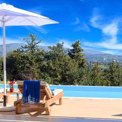 Orientem Villa Beheizter Pool