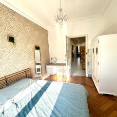 Les chambres de Cédric ICONIC TRAM GARE Nice Ville pour personnes CALMES