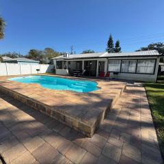 BR with Private Pool Near Downtown & Beach