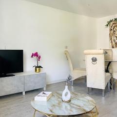 2Bed Luxe City Centre Apartment