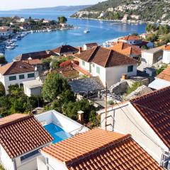 Seaside family friendly house with a swimming pool Drvenik Veliki, Drvenik - 22085