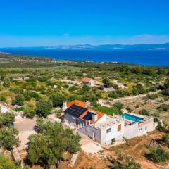 Family friendly house with a swimming pool Supetar, Brac - 15280
