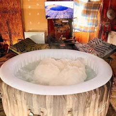 Cozy RV Farm Stay with Hot Tub WiFi and Coffee 5 Min to AHCL Hospital and Redbud Park