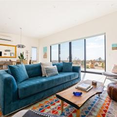 New! Hot Tub, Dreamy Daybed, View Moonlight Mesa