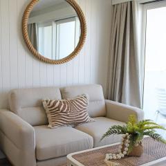 Beachfront Studio Fabulous Location