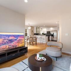 Ballard's Townhome with office & walk score 98