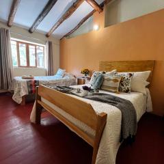 Casa Paqocha - Ollantaytambo - Hot Water - Wifi - Patio - Cocina Compartida