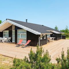 6 person holiday home in Løkken