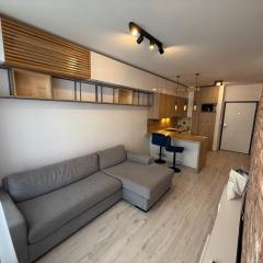 Stylish apartment with balcony - 10min from city center