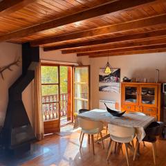 Triplex, chimenea y Wi-Fi, confort a tres niveles - Puig Falcó 1