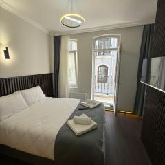 Nine Rooms by taksim