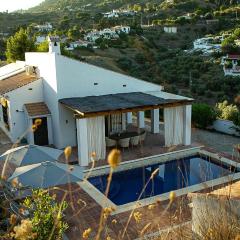 Casa Calmante - Stunning 3-bedroom Villa with Private Pool