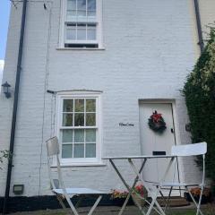 Willow Cottage - in historic Grantchester village