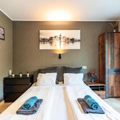 Rooftop tiny central studio with shared jacuzzi and private balcony MK2