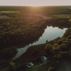 Parcel Tiny House l'Atrée au bord d'un étang
