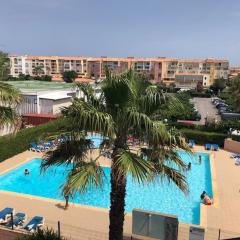 Studio cabine avec terrasse, piscine, parking sécurisé, proche plage et port - FR-1-607-47