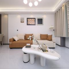 Annie Apartment 2105