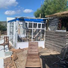 Between the two oceans