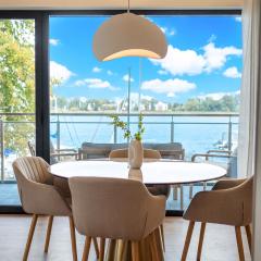 Marina Ostróda IV - super widok na jezioro, 10 m do wody, taras i balkon, winda, klima, garaż