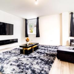 LUX 2BDR Flat By Luton Station, Airport, City Centre - 30min to King's X St Pancras International