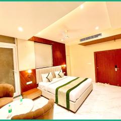 Hotel Shree Vedangam Inn Near Vishwanath Temple # Restaurant-Lift # Fully Air Conditioning Luxuary Hotel