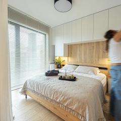 Marina Ostróda III - widok na jezioro, podziemny garaż, winda, klimatyzacja, wanna i prysznic, 2 łazienki, lux