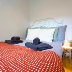 U6 Jägerstraße City Retreat for 2