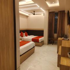 Family Rooms Only By Provide The URO Group - Main Bazar Paharganj
