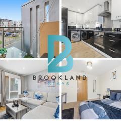 Two Bedroom House by Brookland Stays Serviced Accommodation Short Lets London with Free WiFi