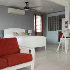 Casa Iliria Apartments walking distance to Boquerón