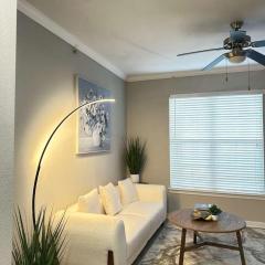 Stylish 1BR Magnolia Getaway Minutes to The Woodlands