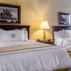 Heartland suites bed and breakfast