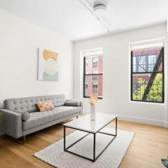 Renovated 2 Bed 2 Bath Apt in Prime Midtown - Elevator - Laundry