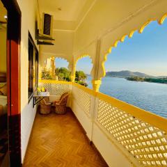 Hotel Vallabh at Pichola Lake Nathi Ghat Brahmpole Udaipur
