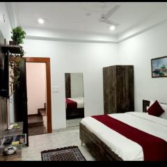 Hotel golden Eagle, home stay