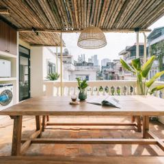 The Velvet Sky Hanoi-Contemporary Apartment with Big Balcony-Coffee 24-7