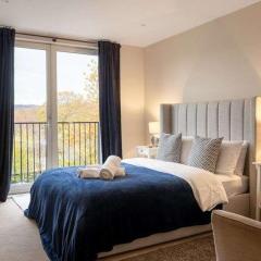 Modern City Centre Flat with Secure Underground Parking Pure B