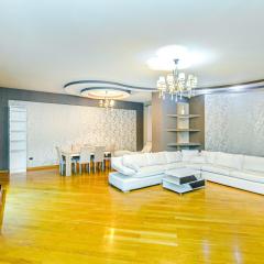 Apartment On VIP Nizami Street