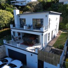 Spacious Seaside Escape - Pool,Fireplace,Great view