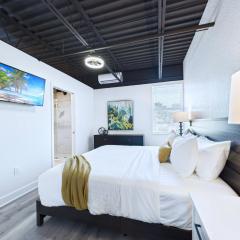 Modern Loft W Launch Views Near Beach -unit 208