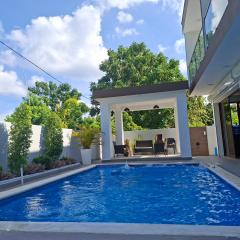 Hermosa villa familiar cucu's home beach