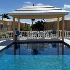 Modern Studio in Pelican with pool-walk to Beach, Dining, Entertainment