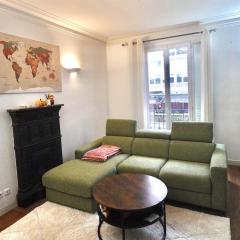 Comfort Parisian Room and Sofa Bed 1 min to Metro M4 & T3A