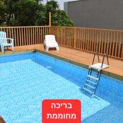 Domos Tiberias - Heated pool דומוס טבריה- בריכה מחוממת