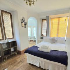 Central Pall Mall Apartment